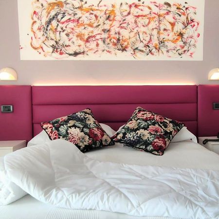 Hotel Villa Platani Riccione Eksteriør billede