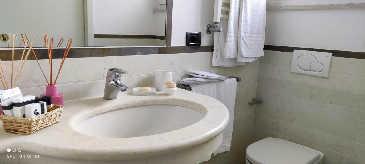 Hotel Villa Platani Riccione Eksteriør billede