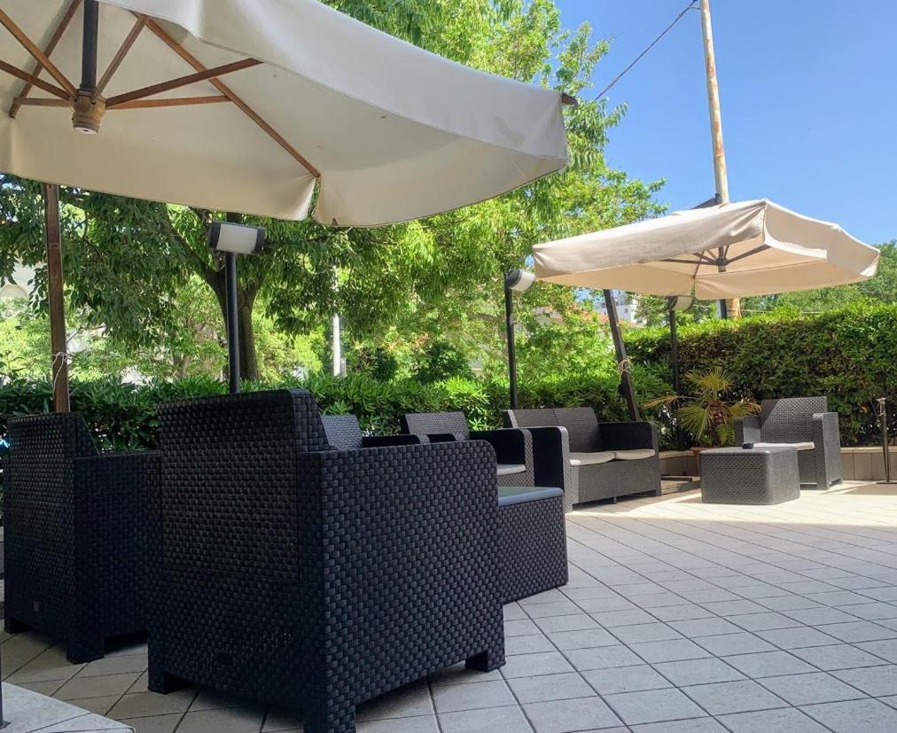 Hotel Villa Platani Riccione Eksteriør billede
